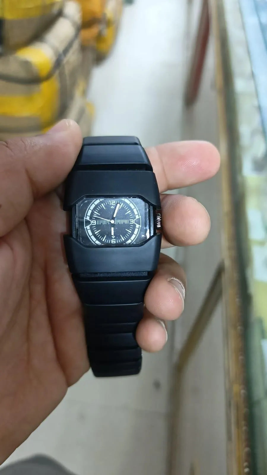 Men’s Rectangular Dial Watch – Comfortable Daily Wear Analog Wrist Watch for Casual & Formal Use